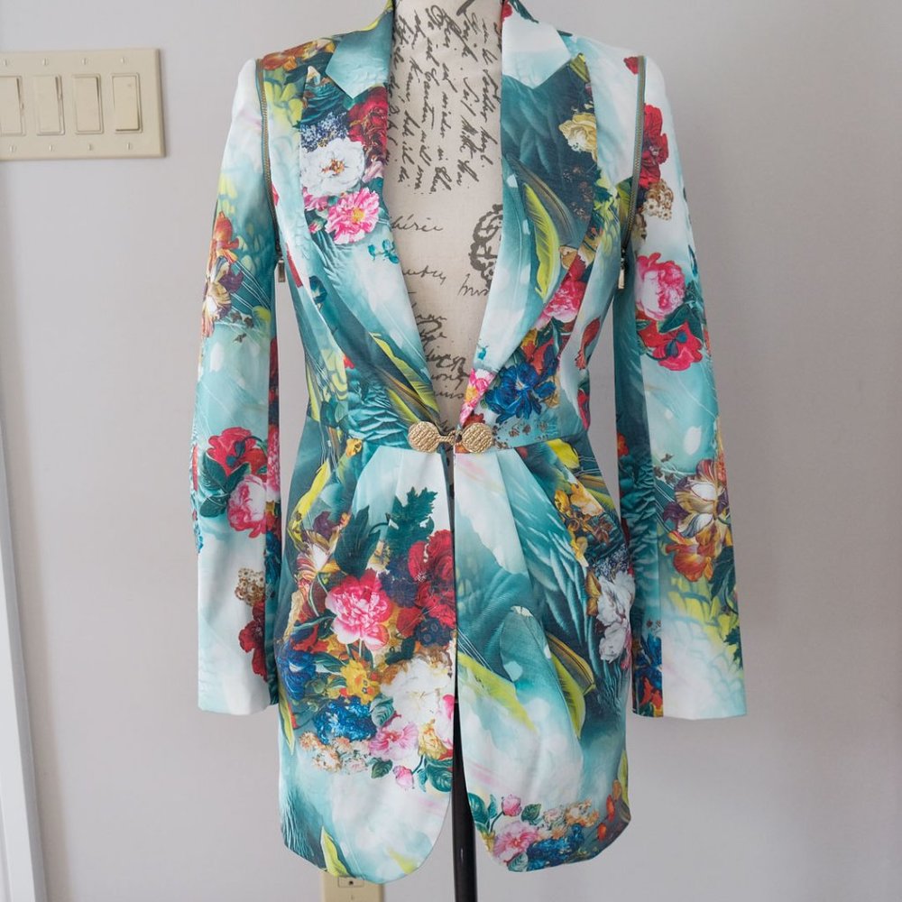 ONE OF A KIND Vibrant Pizara Floral Jacket